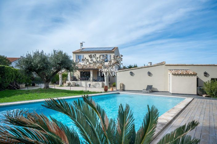 Image No.10-5 Bed House for sale