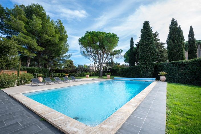 Image No.2-5 Bed House for sale