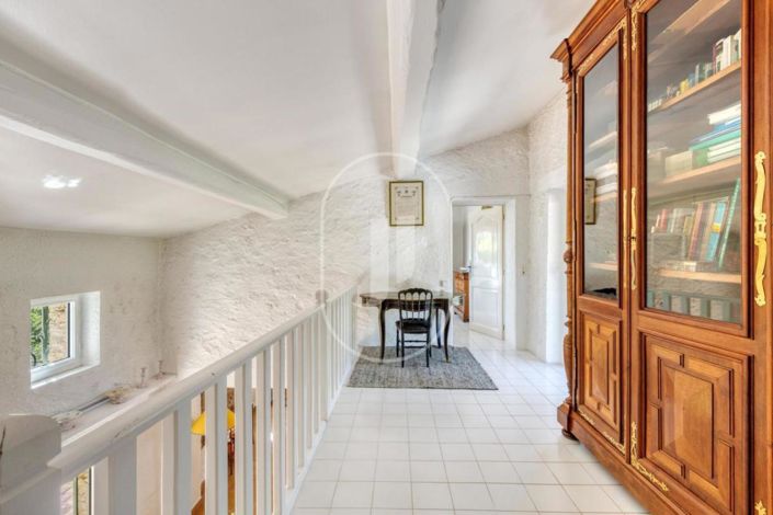 Image No.10-4 Bed House for sale