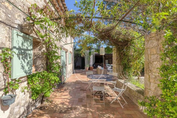 Image No.11-4 Bed House for sale