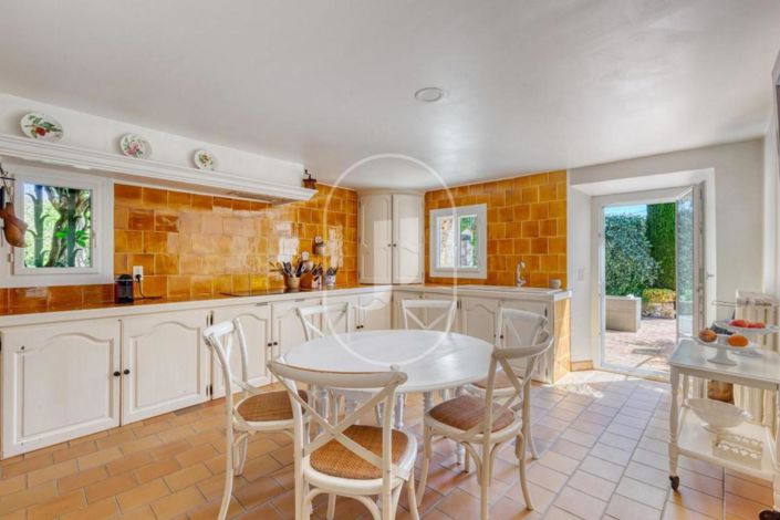 Image No.5-4 Bed House for sale