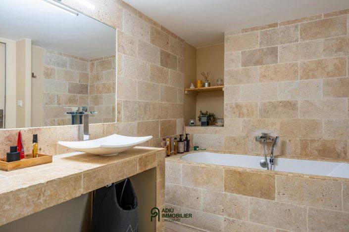 Image No.10-6 Bed House for sale