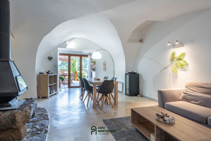 Image No.5-6 Bed House for sale