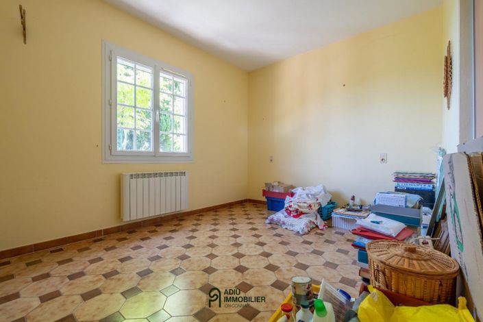 Image No.8-3 Bed House for sale