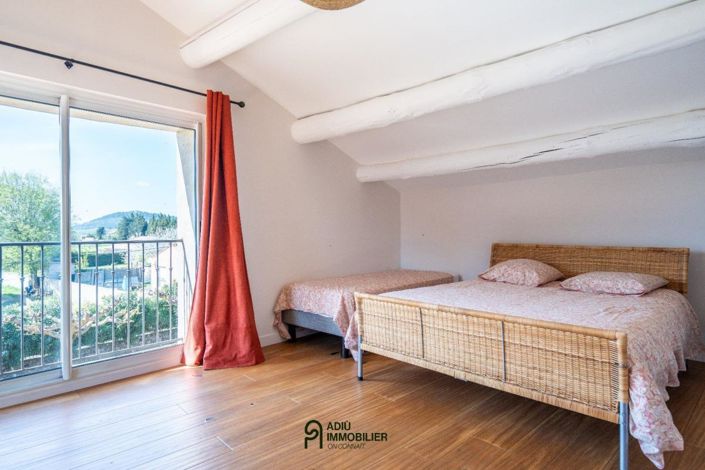 Image No.20-6 Bed House for sale