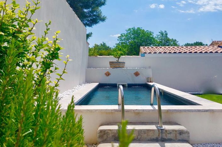 Image No.16-6 Bed House for sale