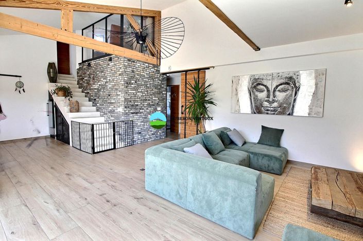 Image No.9-6 Bed House for sale