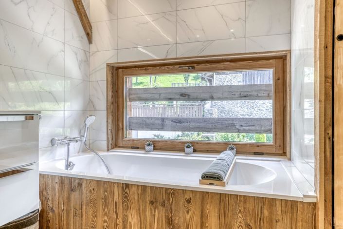 Image No.11-5 Bed Property for sale