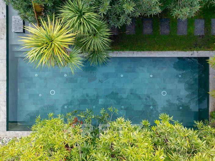 Image No.2-6 Bed Property for sale