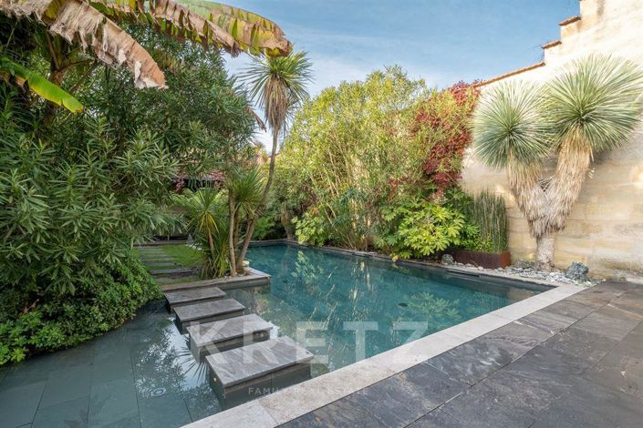 Image No.3-6 Bed Property for sale