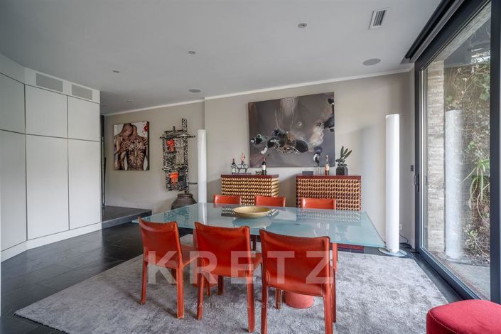 Image No.4-6 Bed Property for sale