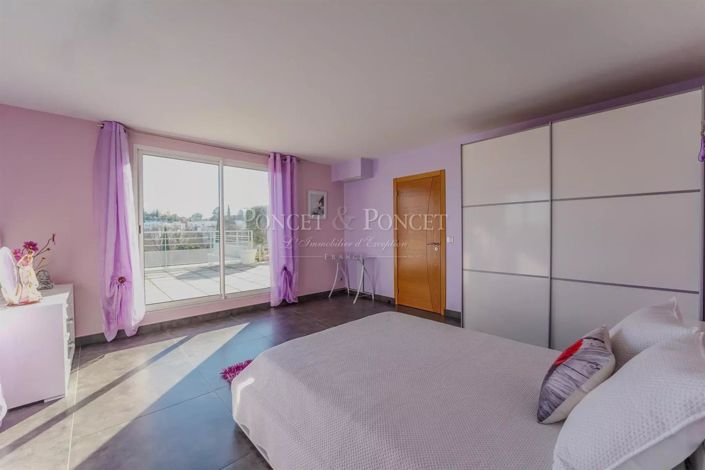 Image No.11-4 Bed House for sale