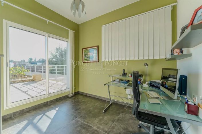 Image No.13-4 Bed House for sale