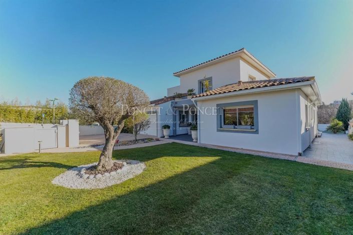 Image No.3-4 Bed House for sale