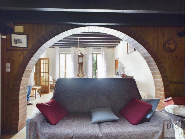 Image No.7-5 Bed House for sale