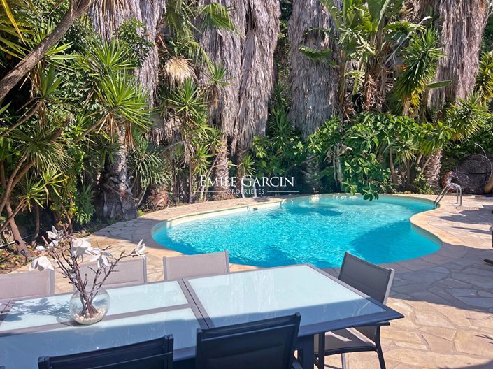 Image No.4-6 Bed House for sale