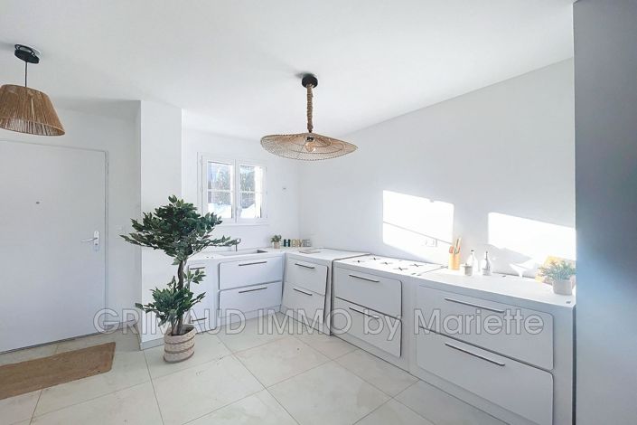 Image No.2-Maison de 3 chambres à vendre à La Garde-Freinet