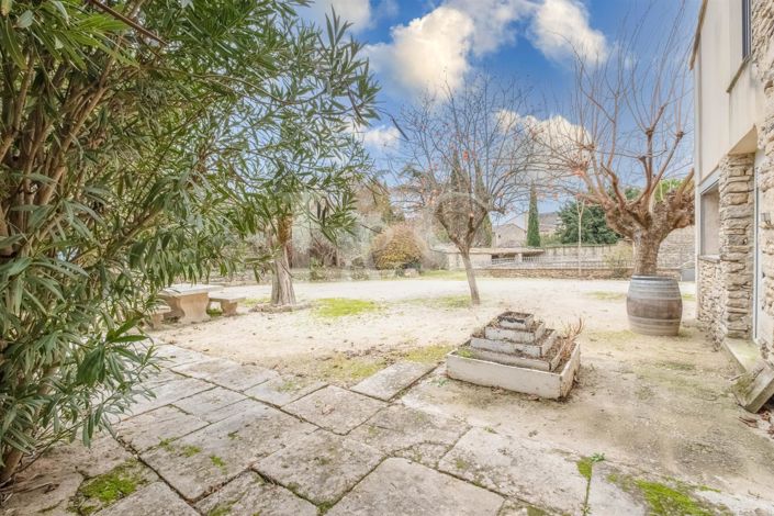 Image No.8-6 Bed House for sale