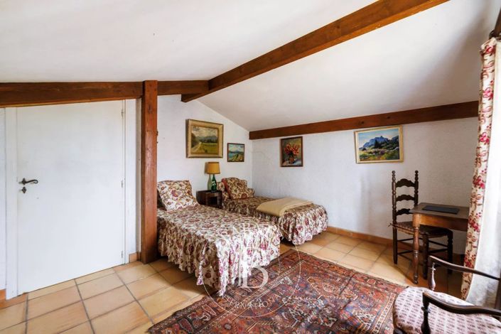 Image No.14-4 Bed House for sale