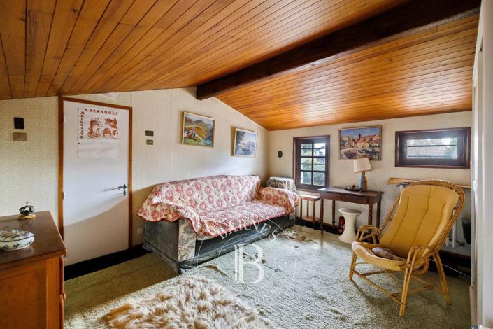 Image No.15-4 Bed House for sale