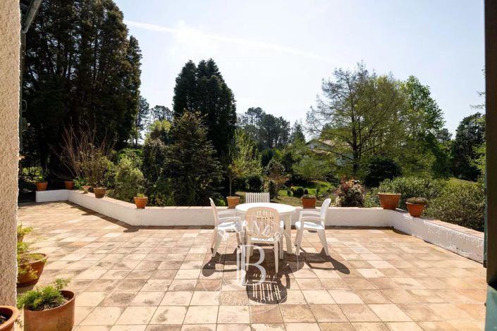 Image No.5-4 Bed House for sale