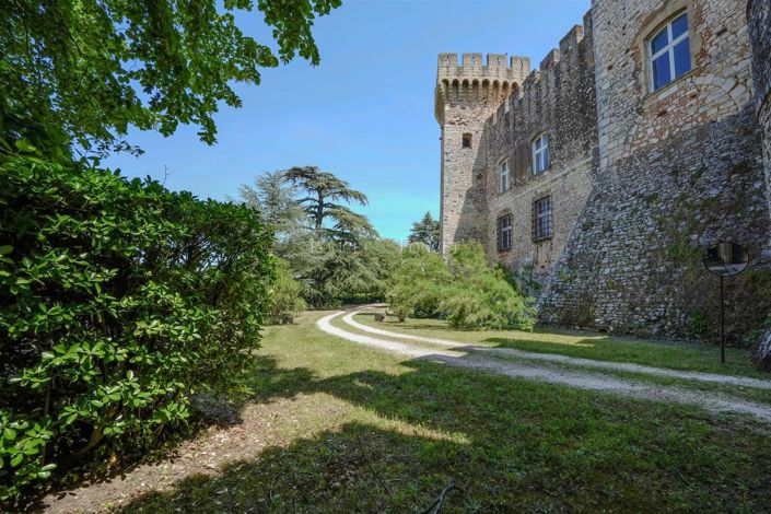 Image No.4-Maison de 14 chambres à vendre à Uzès