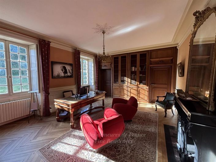 Image No.16-16 Bed House for sale