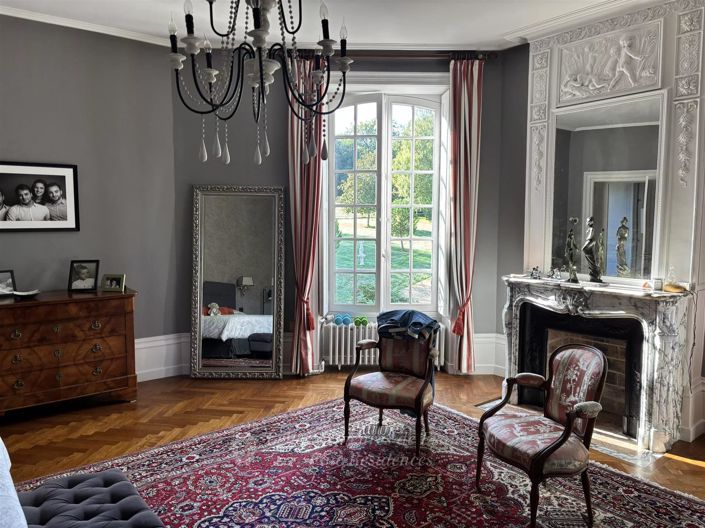 Image No.26-16 Bed House for sale