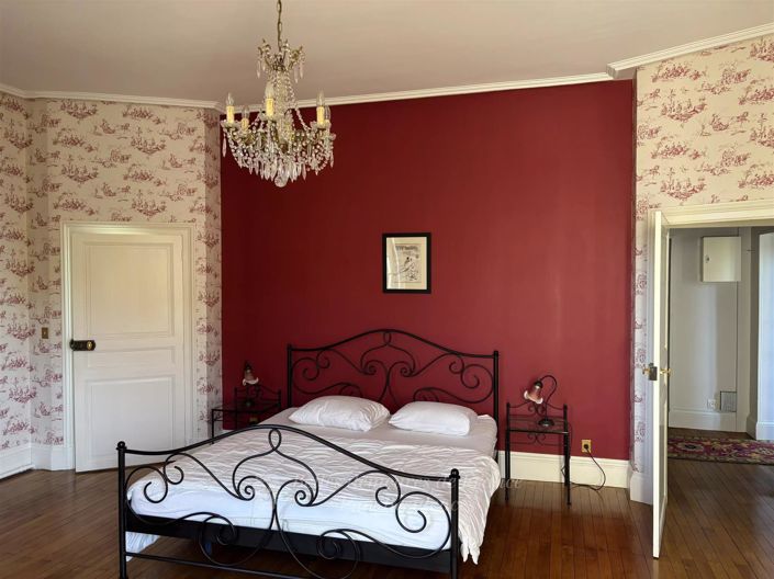 Image No.28-16 Bed House for sale