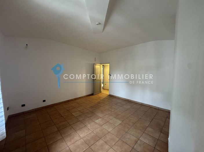 Image No.18-3 Bed House for sale