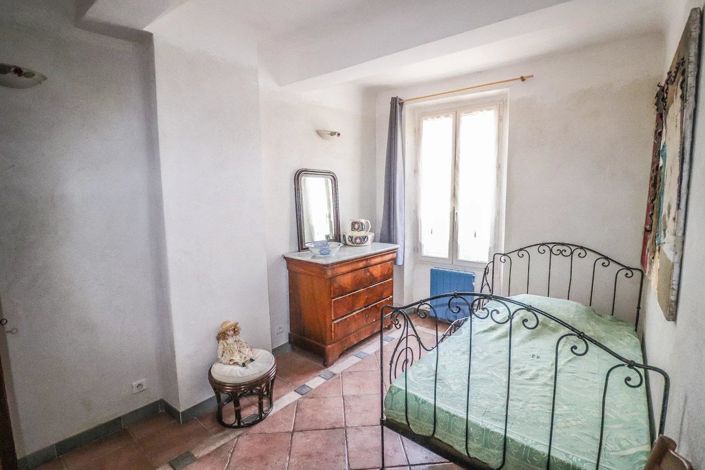 Image No.11-3 Bed Apartment for sale