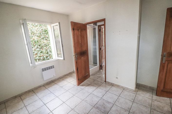 Image No.14-3 Bed House for sale