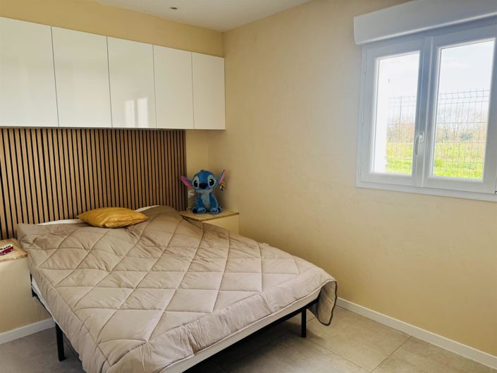 Image No.10-3 Bed House for sale