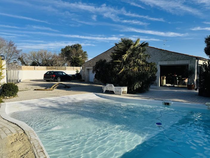 Image No.20-3 Bed House for sale