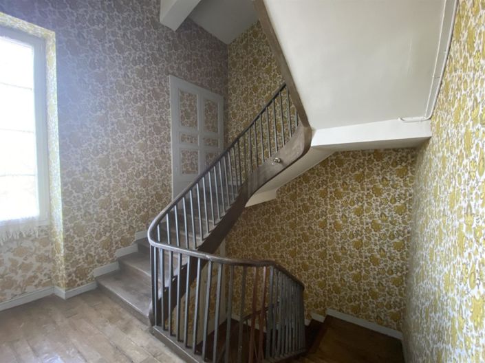 Image No.10-7 Bed House for sale