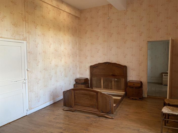 Image No.13-7 Bed House for sale