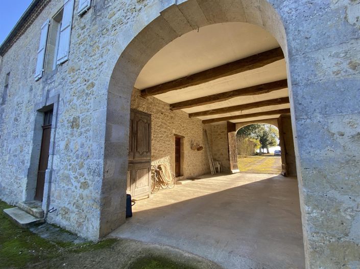 Image No.20-7 Bed House for sale