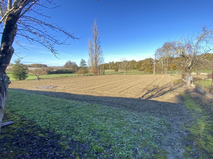 Image No.27-7 Bed House for sale