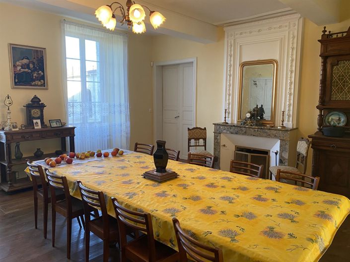 Image No.28-7 Bed House for sale