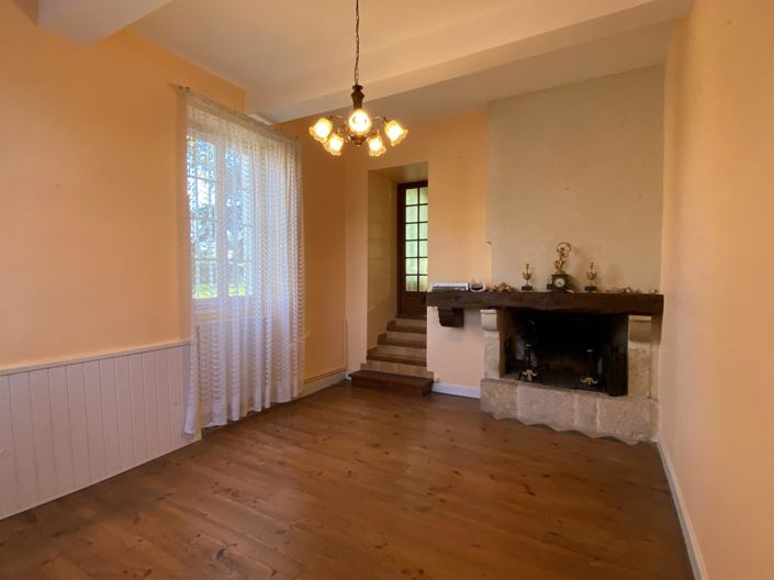 Image No.9-7 Bed House for sale