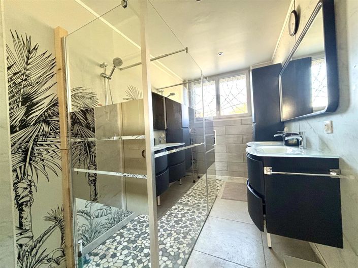 Image No.23-3 Bed House for sale