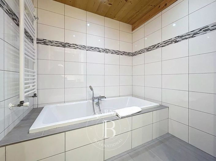 Image No.18-4 Bed Apartment for sale