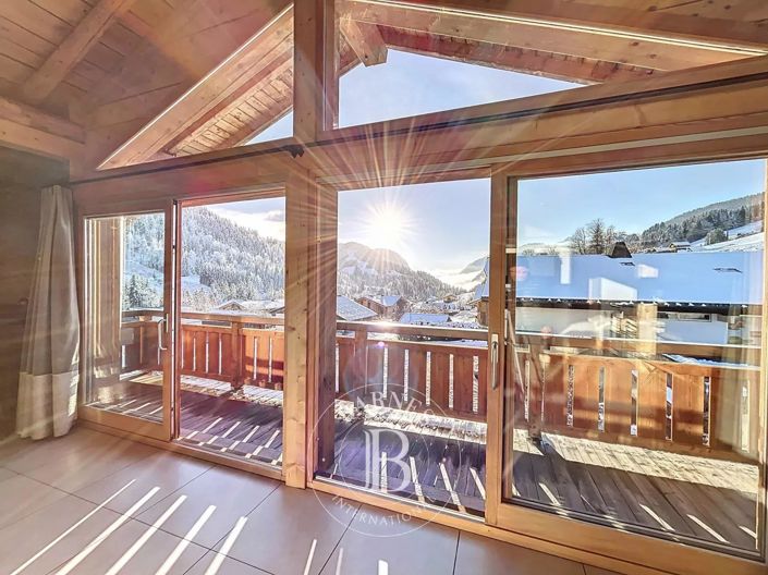 Image No.2-4 Bed Apartment for sale