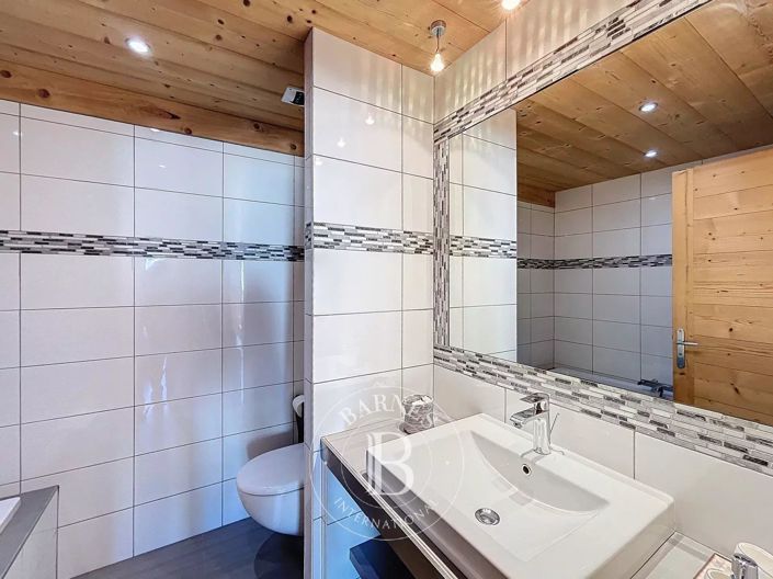 Image No.20-4 Bed Apartment for sale