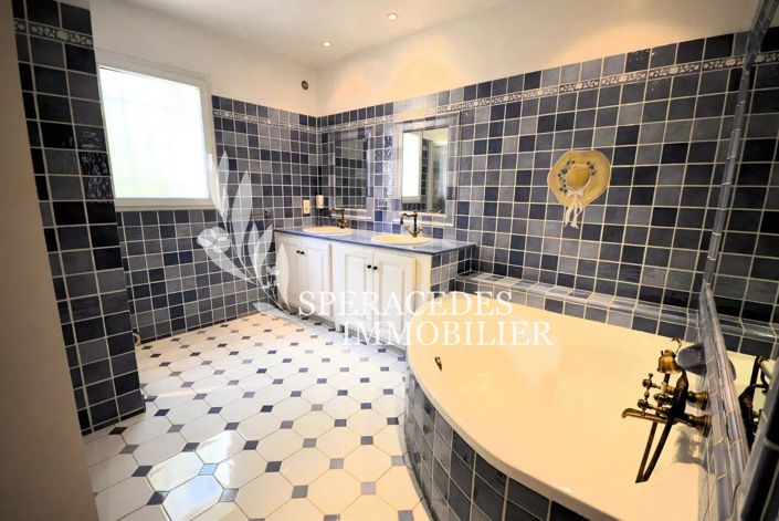 Image No.9-Maison de 4 chambres à vendre à Saint-Cézaire-sur-Siagne