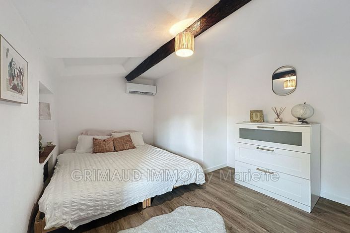 Image No.15-5 Bed House for sale