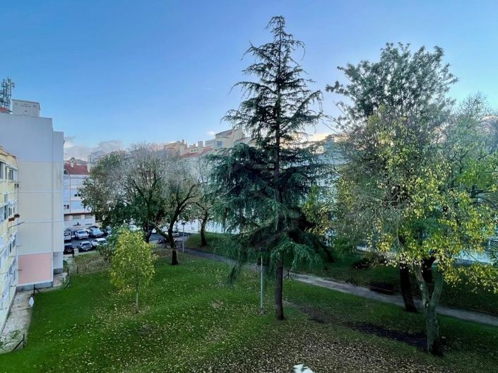 Image No.18-2 Bed Apartment for sale