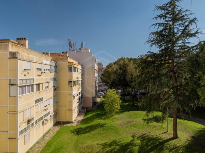 Image No.26-2 Bed Apartment for sale