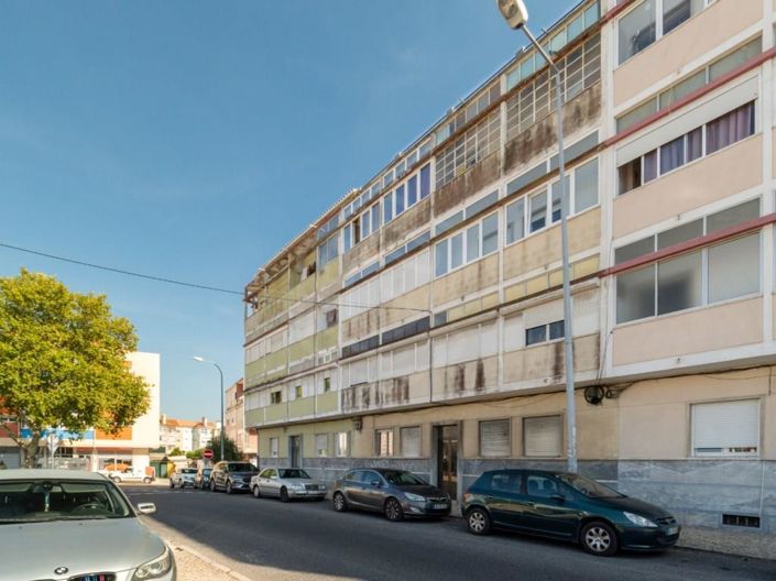 Image No.28-2 Bed Apartment for sale