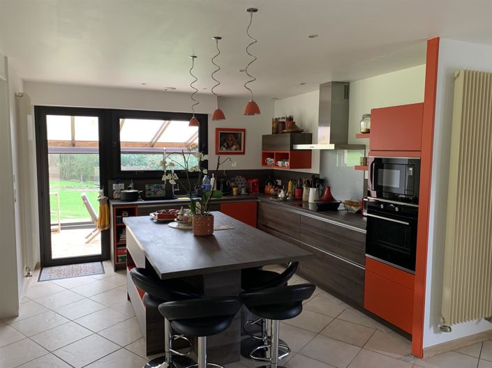 Image No.10-4 Bed House for sale